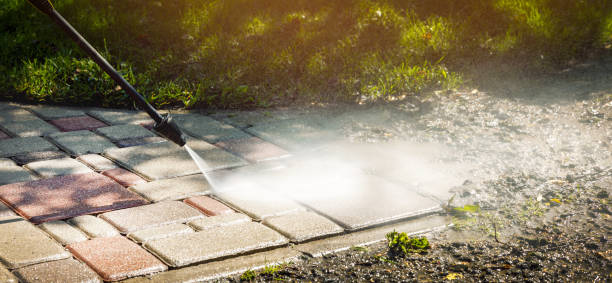 Best Pool Deck Cleaning  in Hudson, IA
